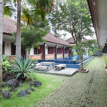 Puri Ganesh Hotel Legian Kültér fotó