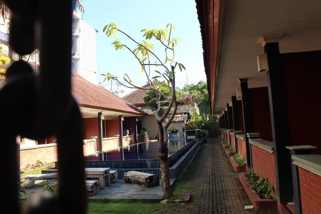 Puri Ganesh Hotel Legian Kültér fotó