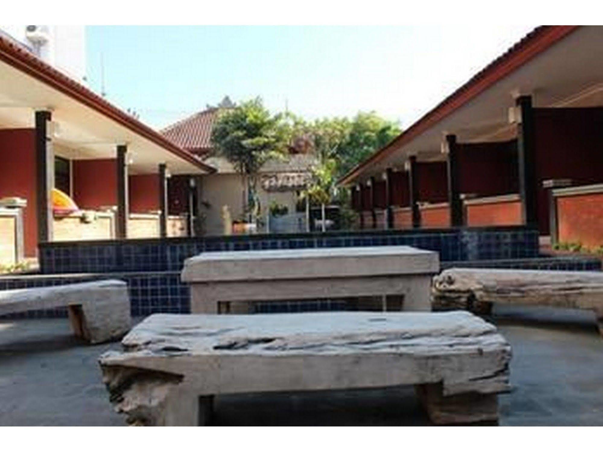 Puri Ganesh Hotel Legian Kültér fotó