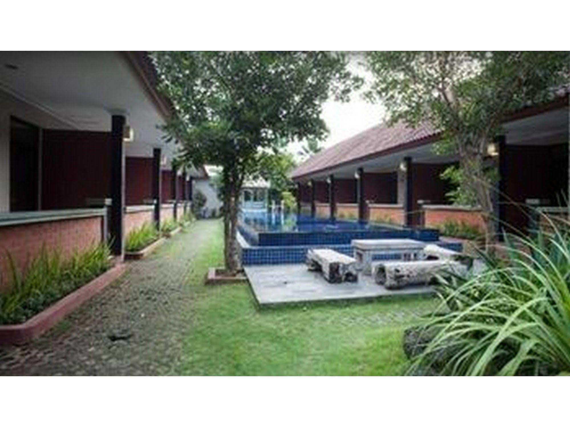 Puri Ganesh Hotel Legian Kültér fotó