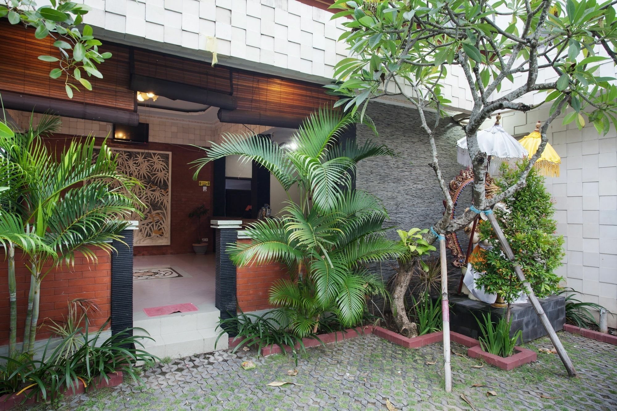 Puri Ganesh Hotel Legian Kültér fotó